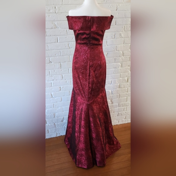 Theia Gown | Wine Red | Sz 4 | Great condition |  Evening, Wedding, Formal, Gala - Picture 6 of 13